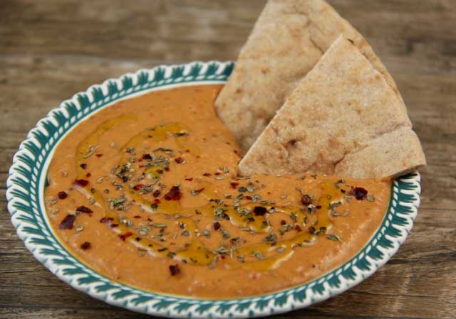 Mediterranean Diet Recipes: Red Pepper Hummus