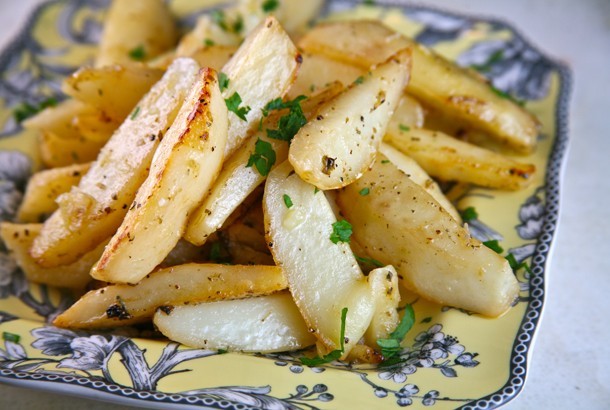 Greek Lemon and Garlic Potatoes (recipe and video)