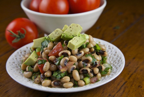 Mediterranean Diet Recipes: Black Eyed Bean and Avocado Salad