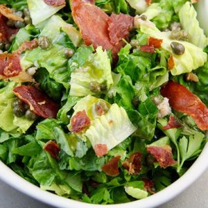 Mediterranean Diet Recipes: Arugula and Romaine Salad with Capers and Prosciutto