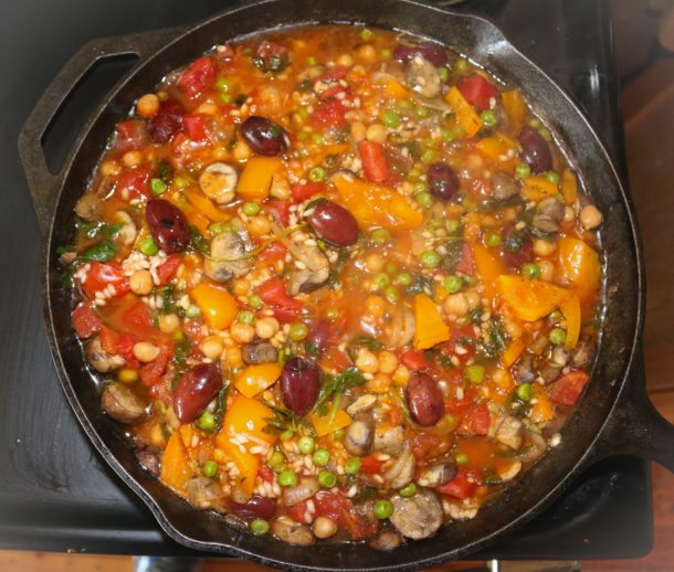 Kalamata and Chickpea Paella (Paella de verduras-mediterranean Vegan)