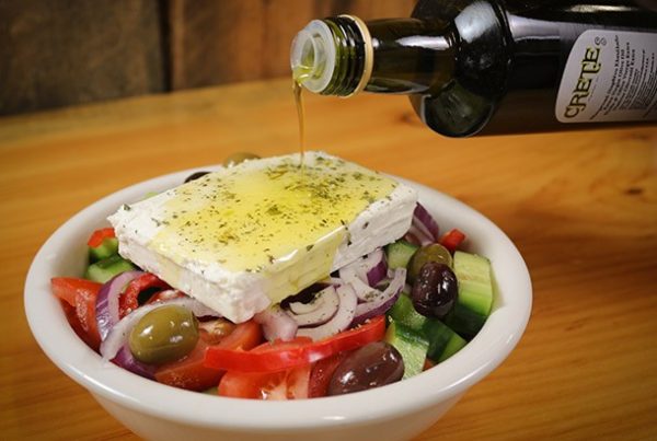 Mediterranean Diet Recipes: Authentic Greek Salad