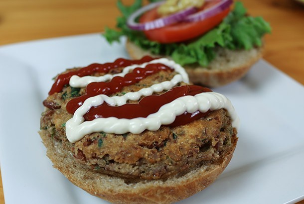 Mediterranean Diet Recipe: Bean Burger with Garlic and Sage