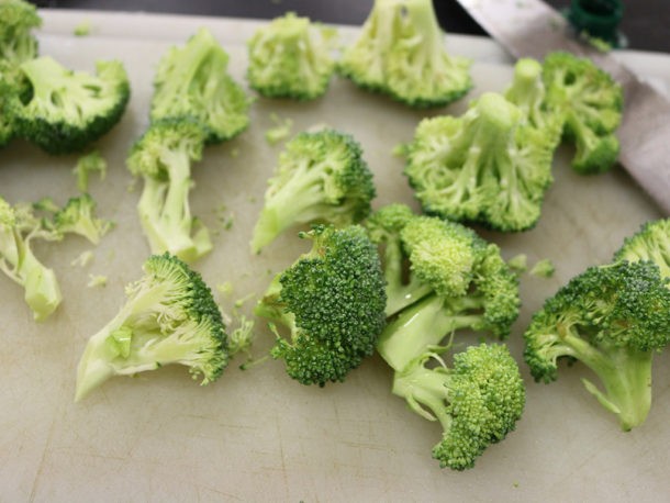 broccoli quiche with roasted potato crust