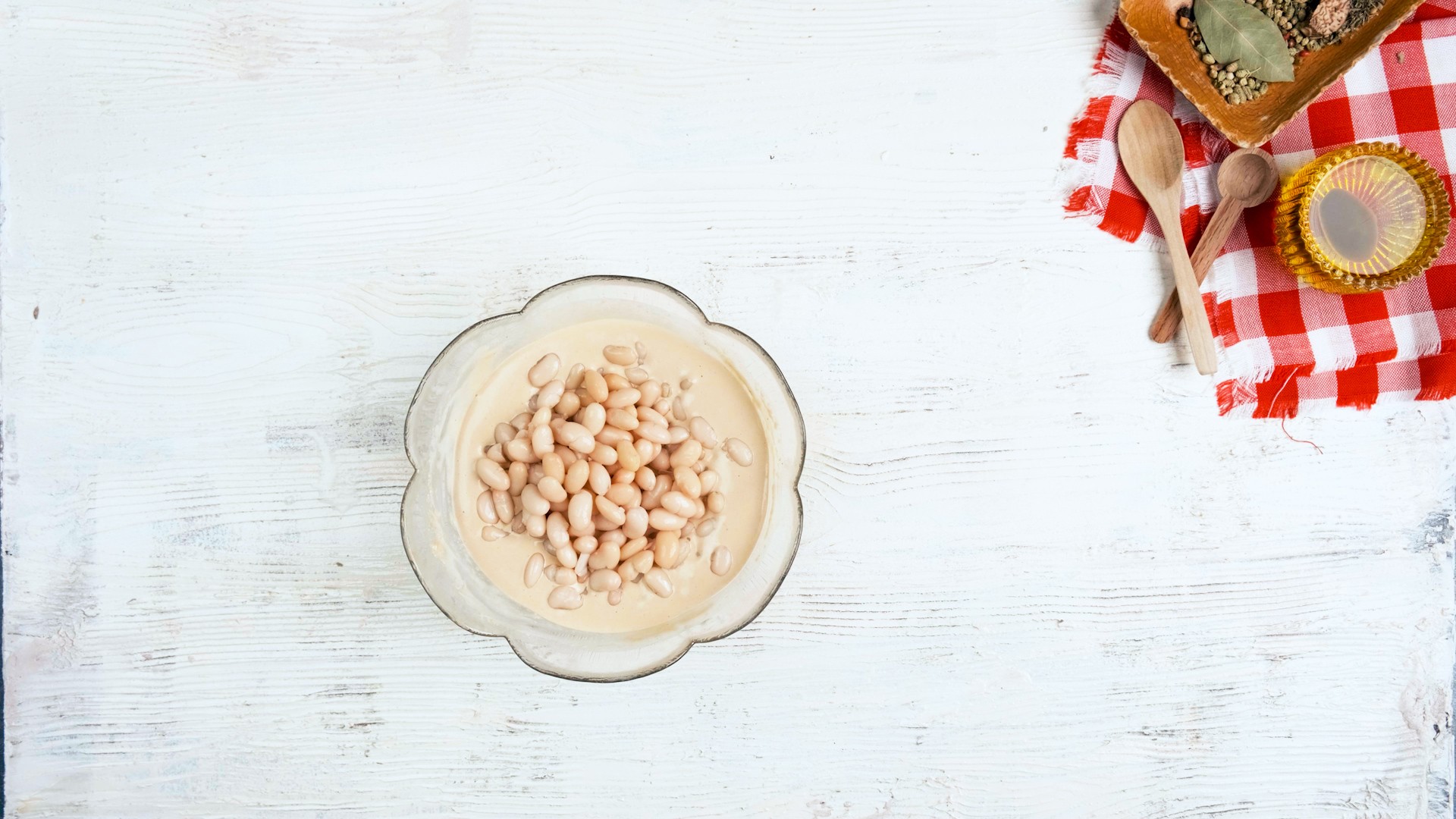 TURKISH WHITE BEANS WITH TAHINI