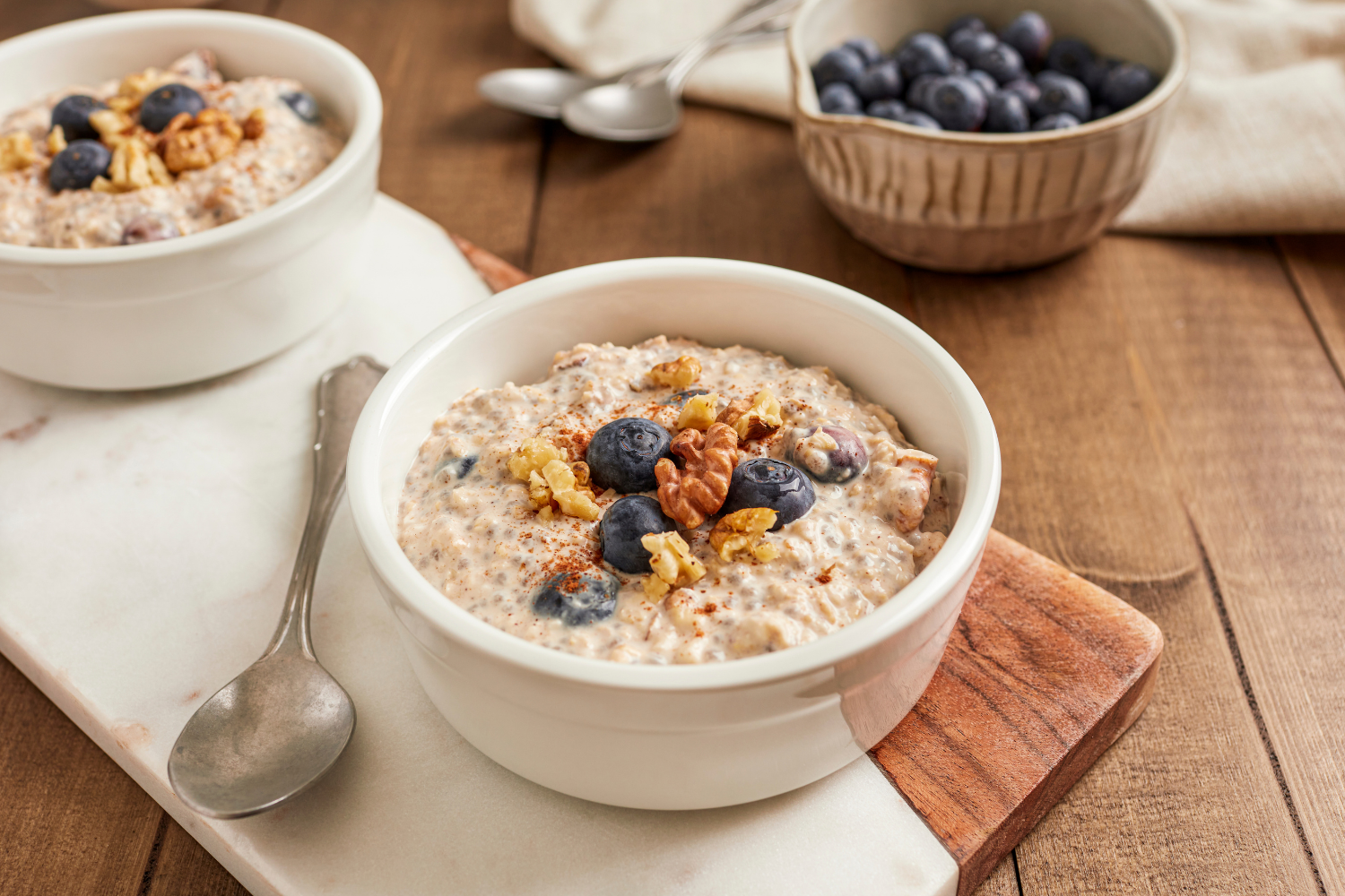 Overnight Oats with Yogurt and Blueberries (to Share with the Kids)