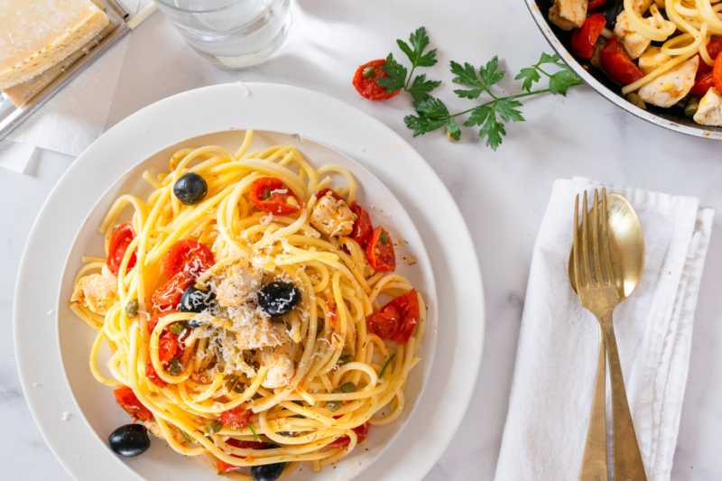 Sicilian Pasta with Chicken, Cherry Tomatoes and Capers