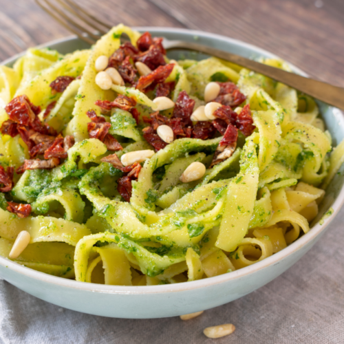 Arugula Pesto With Tagliatelle and Sundried Tomatoes Article